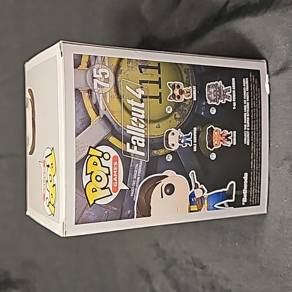 Sole Survivor #75 Fallout 4 Bobble Head Pop! Vinyl Figure - Picture 3 of 5